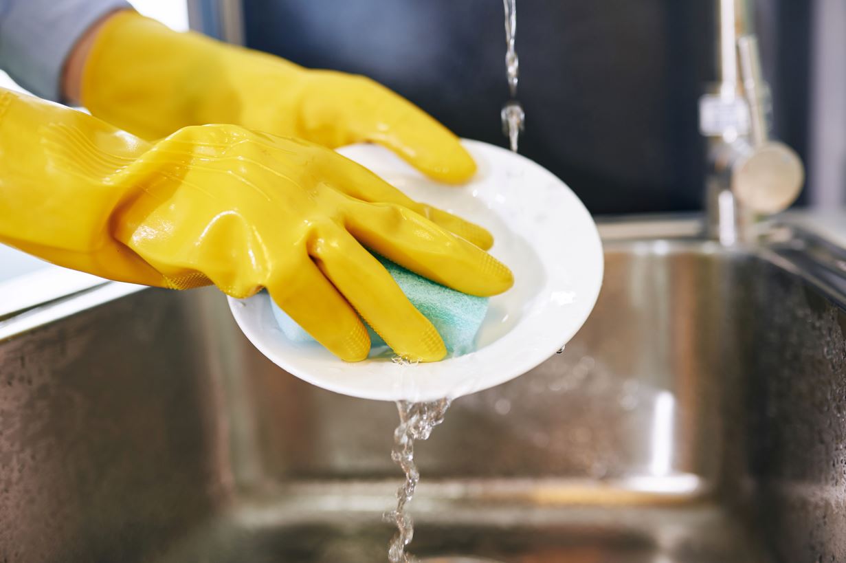 Dish washing Offermaids Qatar